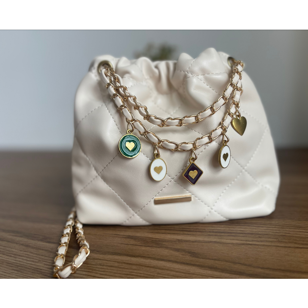 Túi Rút Kèm Charm