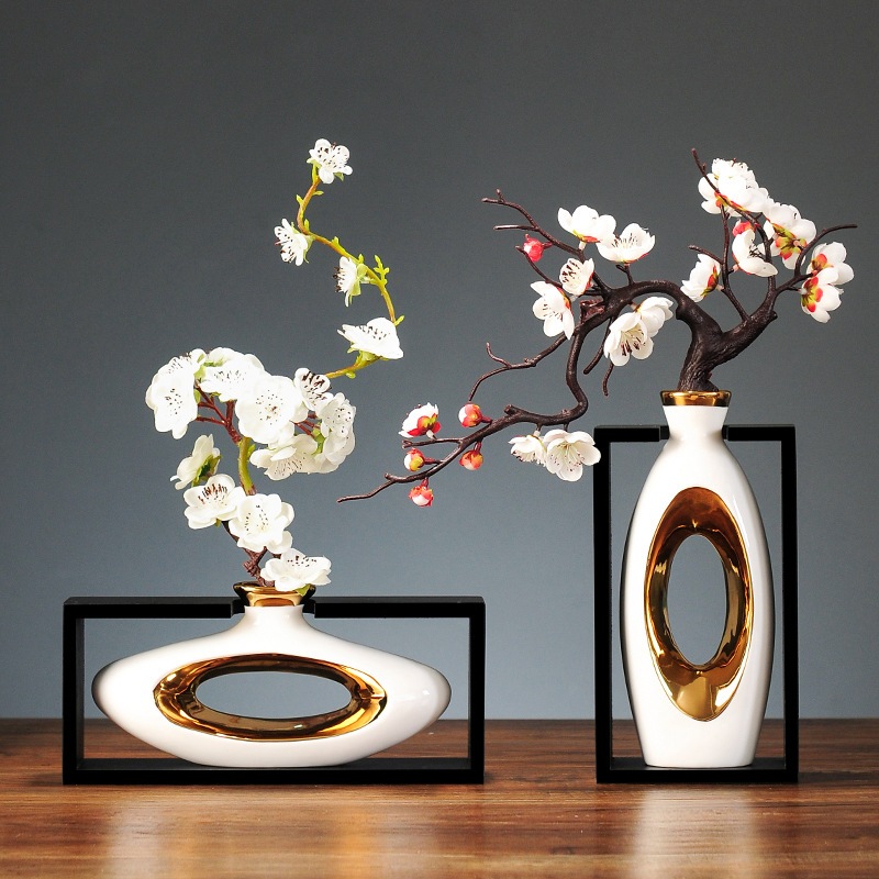 Bình hoa gốm sứ trắng vàng đóng khung gỗ kèm hoa decor trang trí nhà cửa
