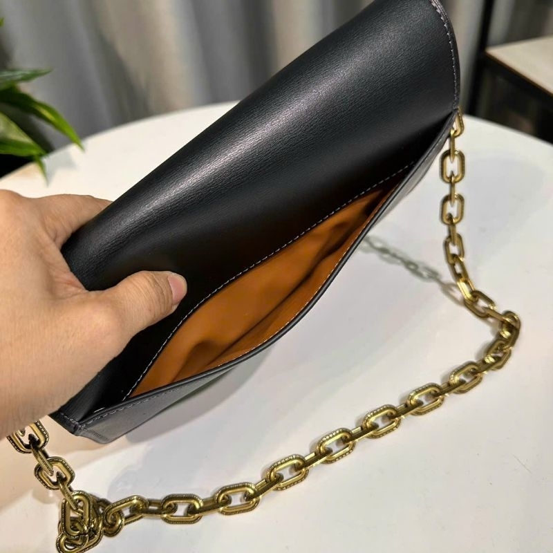 Túi xách coac.h IDOL BAG 23. Thiết kế đơn giản sang trọng