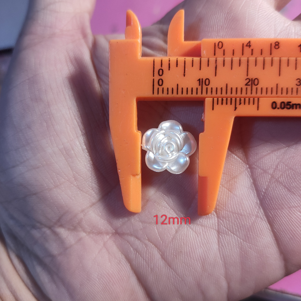 Hoa hồng trắng mẫu ngọc nhựa, hoa hồng làm vòng tay nhiều size 12mm,19mm