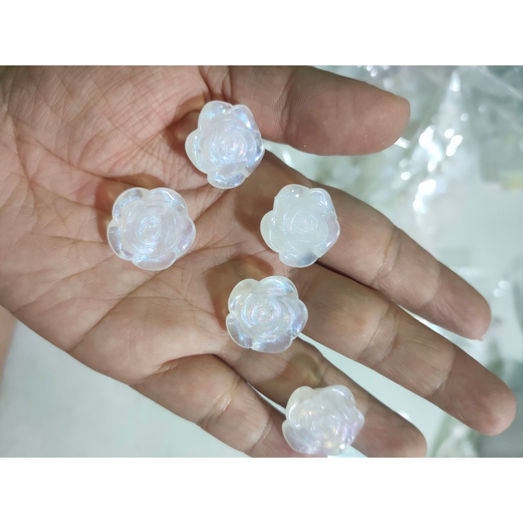 Hoa hồng trắng mẫu ngọc nhựa, hoa hồng làm vòng tay nhiều size 12mm,19mm