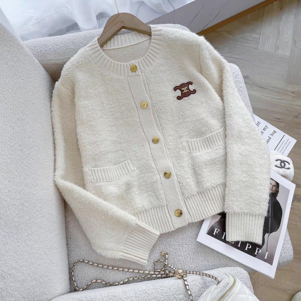 Áo Khoác Len Sp,Áo Khoác Len Nữ Chất Liệu Len Xù  Dày Dặn Logo Thêu Kiểu Dáng Sang Trọng Thanh lịch