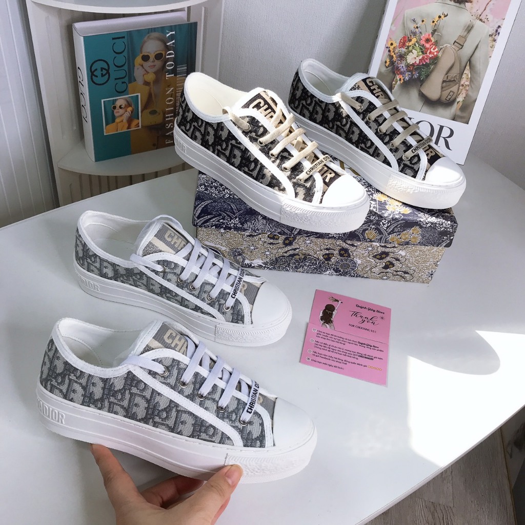 Giày Thể Thao D.i.o.r Đẹp Xuất Sắc, Form To Nên Lùi 1 Size.hàng Có Sẵn, Full Box Hoa Xanh Y Ảnh.