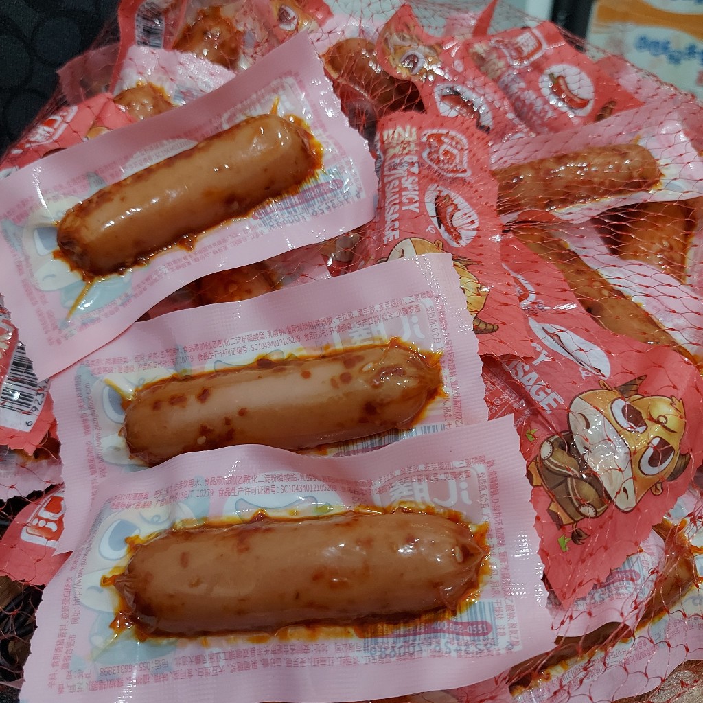 Xúc Xích bò ngô - bò cay ăn liền mẫu mới