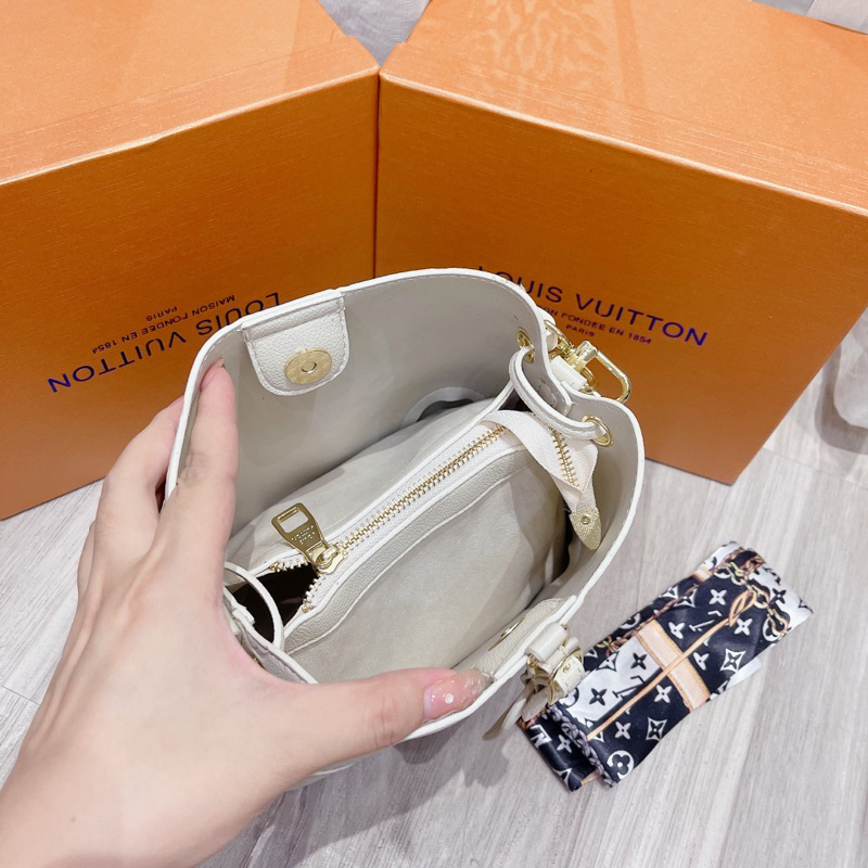 Túi Lệ Vi sz20 cực sang kèm khăn