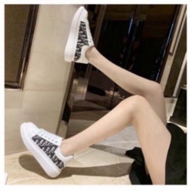 Giày Sneaker Alexander Mc Queen Trắng Nam Nữ hót 2023