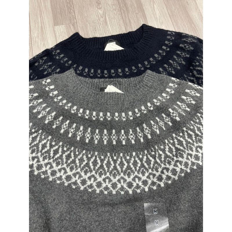 Áo len họa tiết