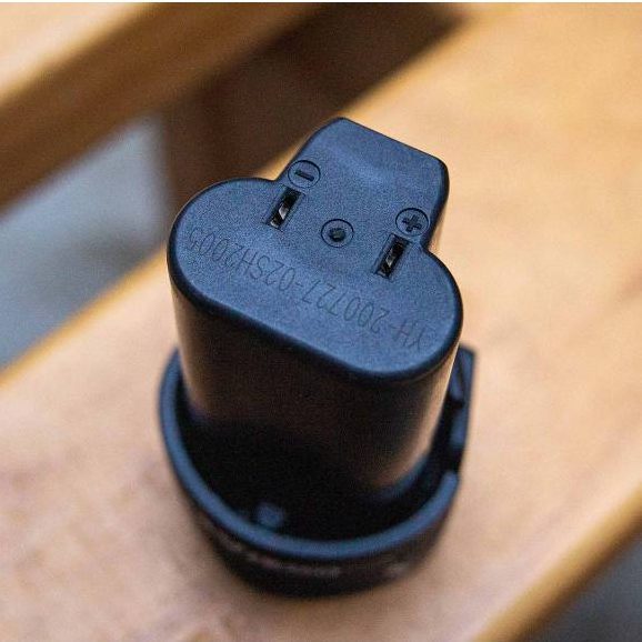 Pin Lithium-Ion 1.5Ah - 12V Total TBLI12152 - Phù hợp với những dòng máy dùng pin 12V Total - Ingco