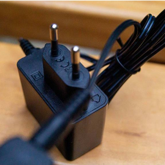 Pin Lithium-Ion 1.5Ah - 12V Total TBLI12152 - Phù hợp với những dòng máy dùng pin 12V Total - Ingco