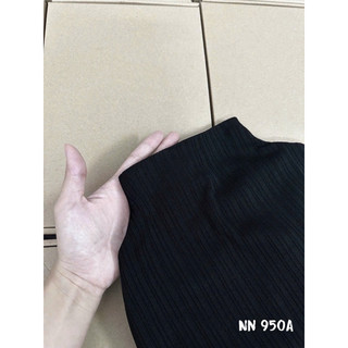 Váy Len Cổ Leo Dáng Suông Basic Dễ Mặc