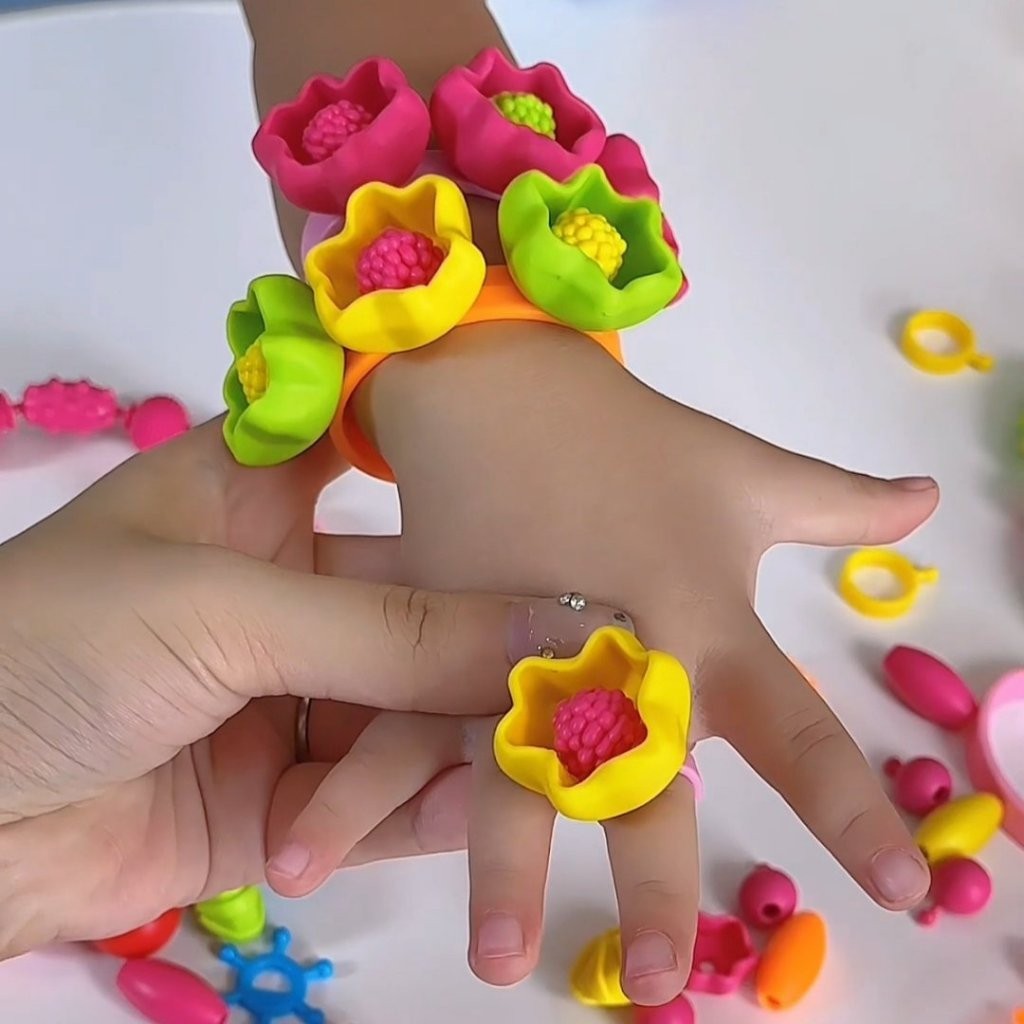 BỘ GHÉP TRANG SỨC CHO BÉ 550 CHI TIẾT, BỘ HẠT XÂU VÒNG TAY, VÒNG HẠT CƯỜM CHO BÉ TẶNG KÈM CUỘN DÂY