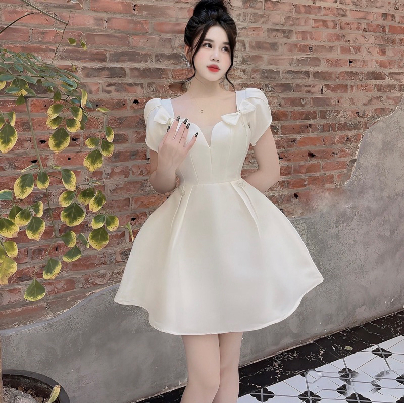 Váy tapta lưới ngực nơ dây đá