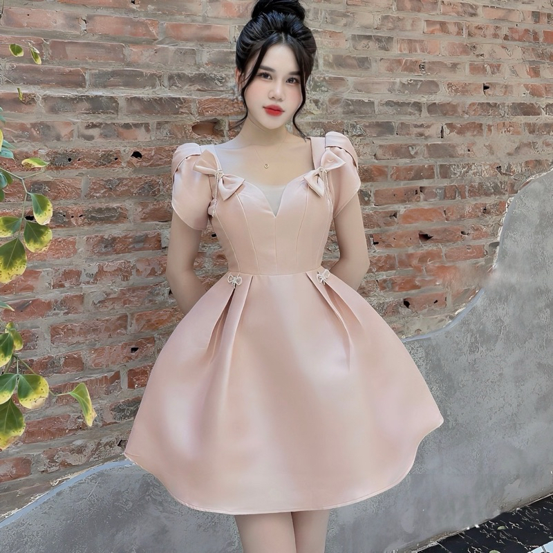 Váy tapta lưới ngực nơ dây đá