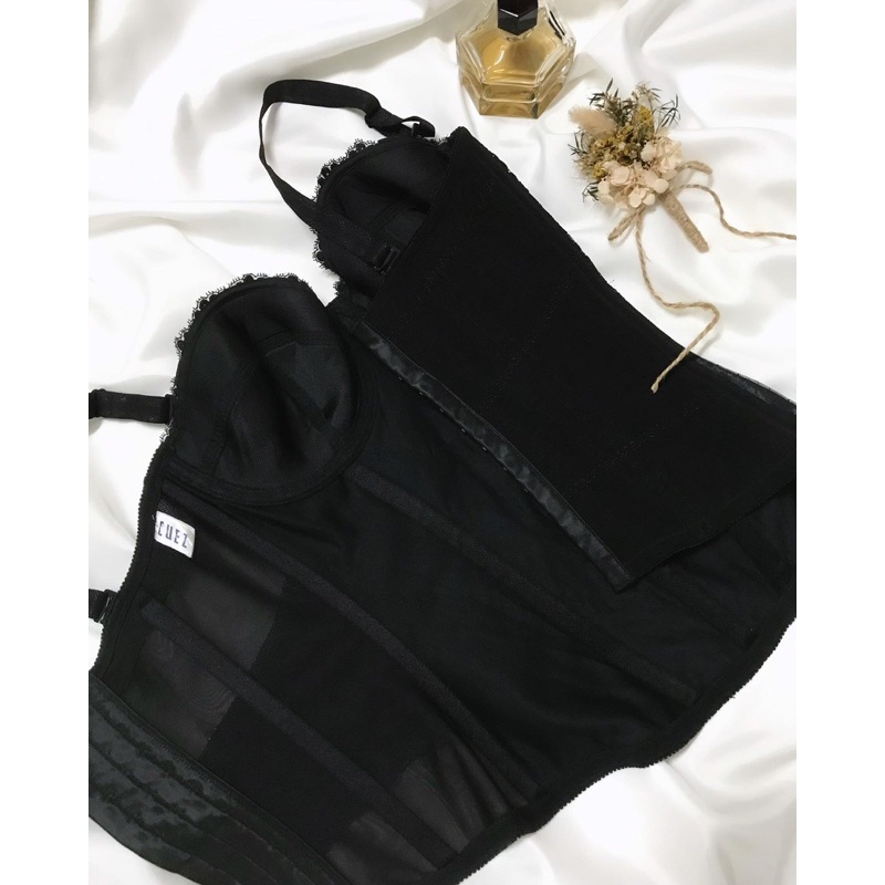 Áo corset đen thêm ren 2hand