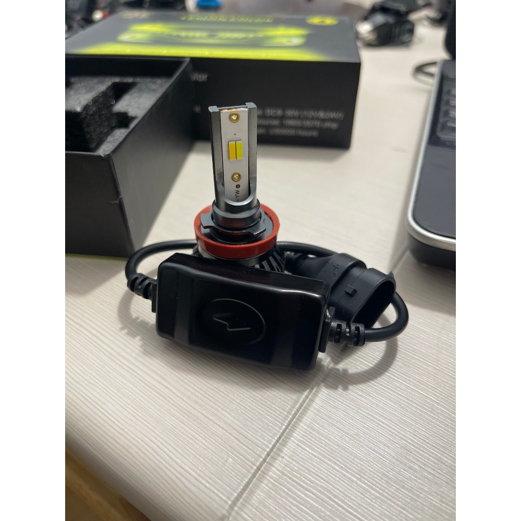 Bóng đèn led Q9 2 màu : vàng , trắng tăng sáng chân H11 , 9005