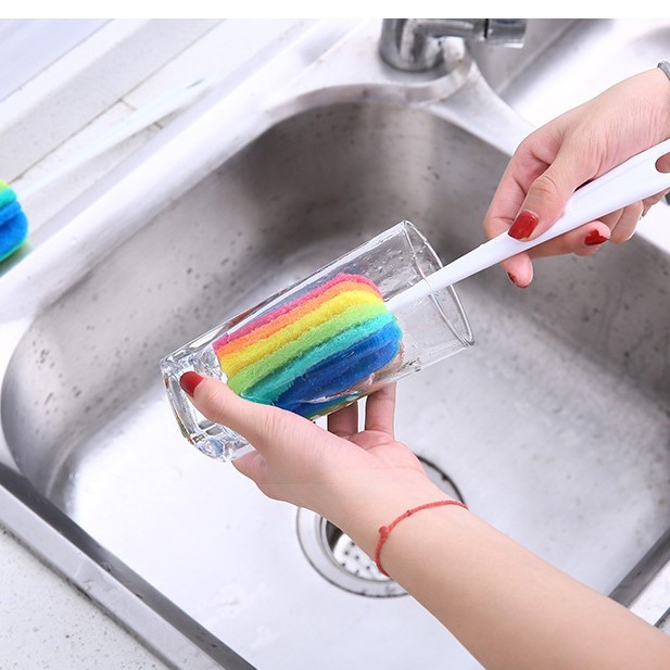 Cây cọ rửa ly, cốc, bình sữa, chai lọ đầu mút cầu vòng, cây cọ rửa 7 màu cán tay cầm dài có móc treo thông minh