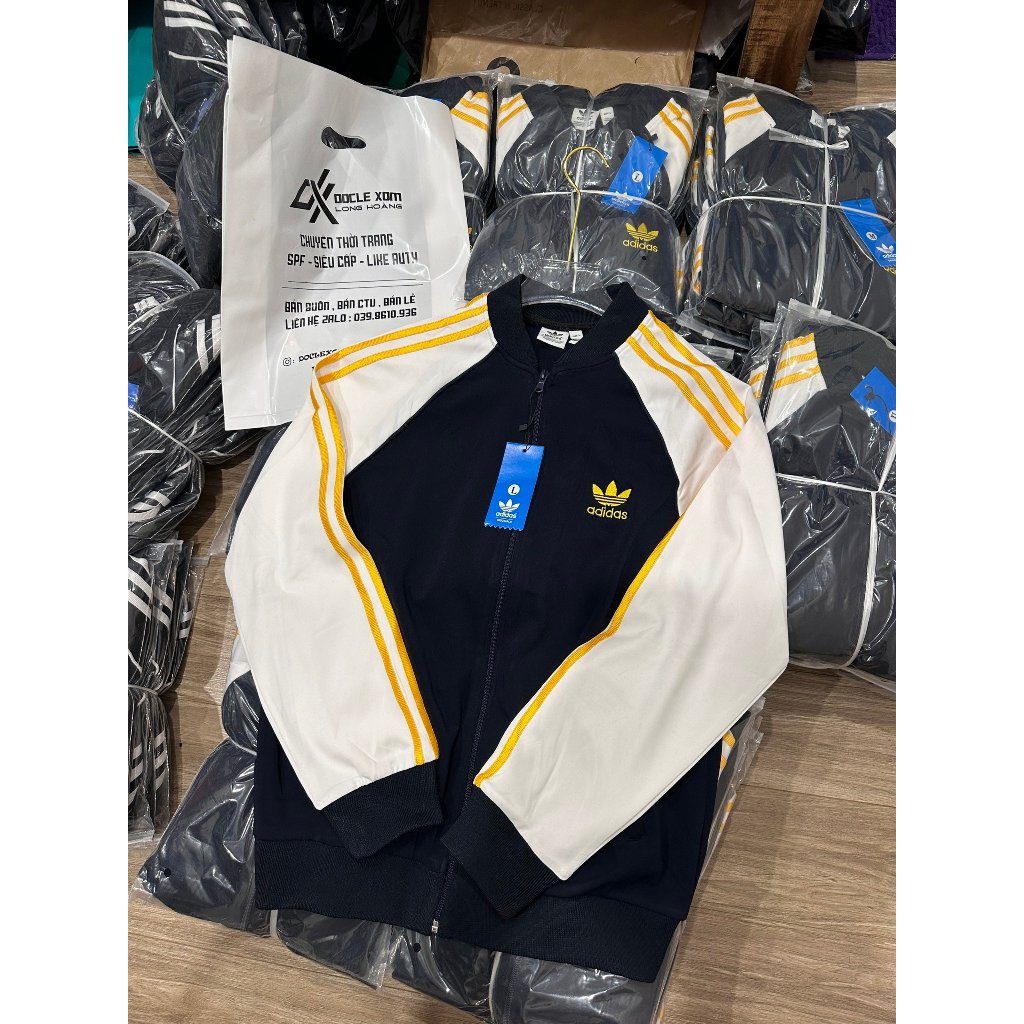 Áo Khoác Adidas An Thuyên Mẫu Mới Nhất Logo Thêu-Áo Khoác Adidas Phối Tay Trắng Hàng Đẹp Hottrend 2024