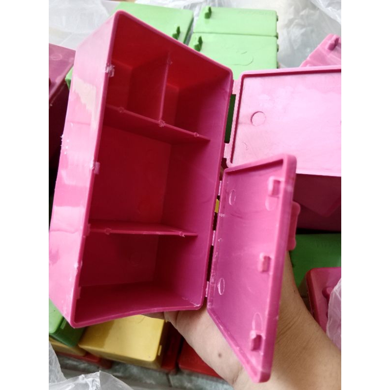 1 cái tủ lạnh - Đồ chơi nấu ăn cân kí dành cho bé iu