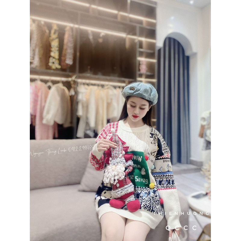 Áo Len Noel Phối Kẻ Kèm Gấu