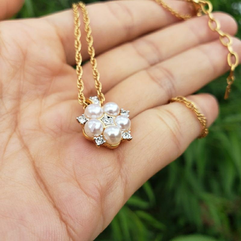 Dây chuyền mặt hoa đính trai giả đá Nina Ricci vintage vòng cổ 2hand