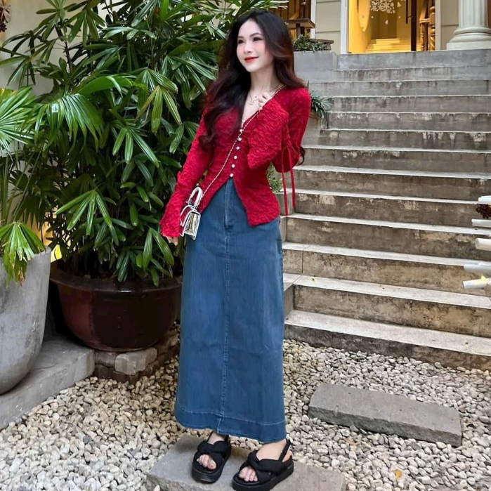 Sét đầm váy nữ áo kiểu tay dài phối bèo mix chân váy jean suông dài trẻ trung, năng động dành cho các nàng đi chơi xinh.