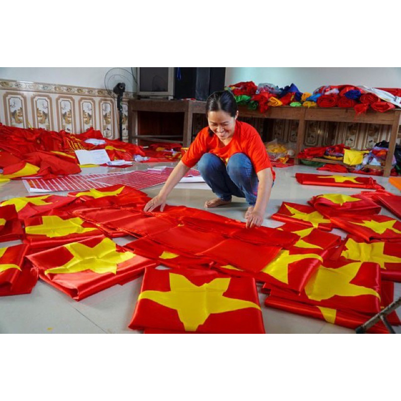 Cờ Tổ Quốc Cờ Đỏ Sao Vàng Giá Sỉ 0.8x1m2 Treo Gia đình Cơ quan