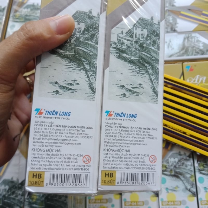 Hộp 10 bút chì gỗ có gôm tẩy