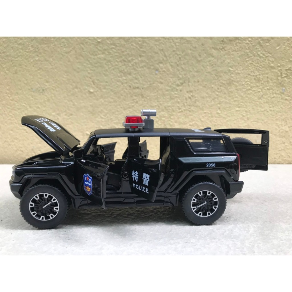 Mô hình xe Cảnh Sát GMC HUMMER EVs - 1:32