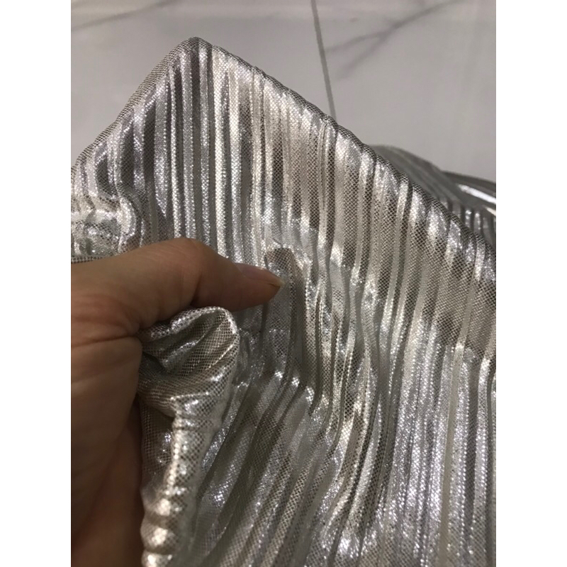 Vải Voan Dập Ly Tăm Màu Bạc Nhũ Ánh Bạc, Mềm Rũ Co Giãn -Khổ 1m5-may đầm kiểu váy dạ hội thời trang