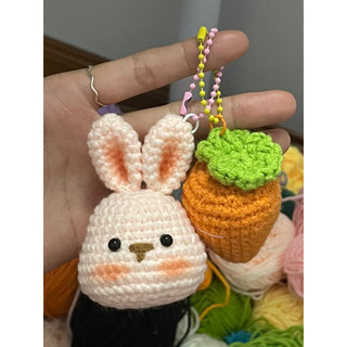 [Handmade] Móc khoá thỏ cà rốt len
