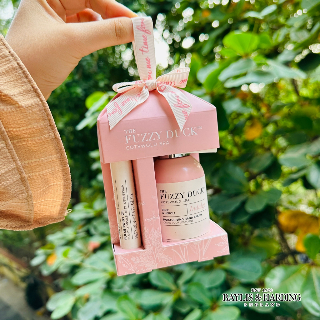 Bộ quà tặng 2 món chăm sóc da hương hoa hồng và Neroli - Baylis&Harding The Fuzzy Duck Cotswold Spa