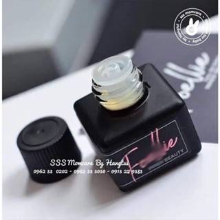 Nước hoa vùng kín Foellie đen 5ml
