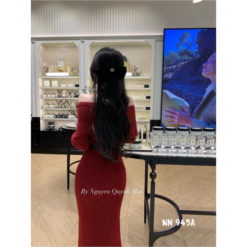 Váy len trễ vai tay dài kèm dây lưng