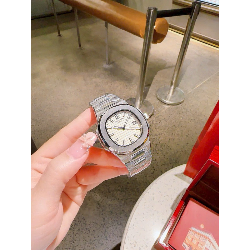 Đồng hồ nam Patek Phillipe Nautilus 5711