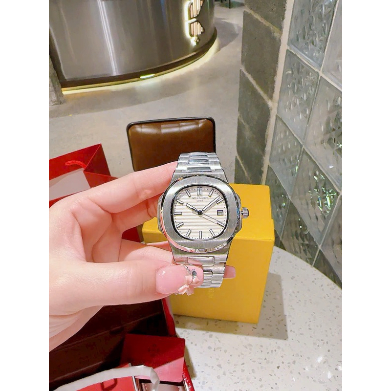 Đồng hồ nam Patek Phillipe Nautilus 5711