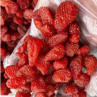 Dâu tây sấy dẻo chua ngọt (có video)