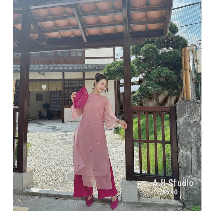 SET ÀO DÀI TƠ THÊU HOA CỔ TRÒN TAY LỠ”LINH LAN” kèm quần tặng nơ cài