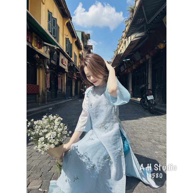 SET ÀO DÀI TƠ THÊU HOA CỔ TRÒN TAY LỠ”LINH LAN” kèm quần tặng nơ cài