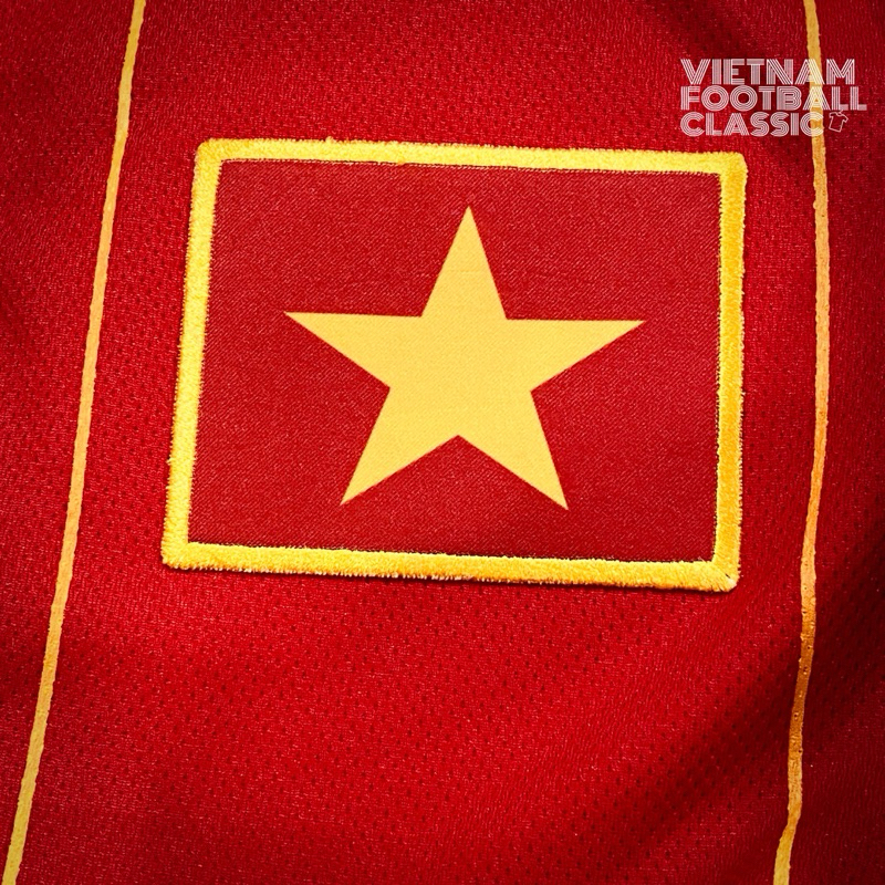 Áo bóng đá Việt Nam phiên bản 2010/12