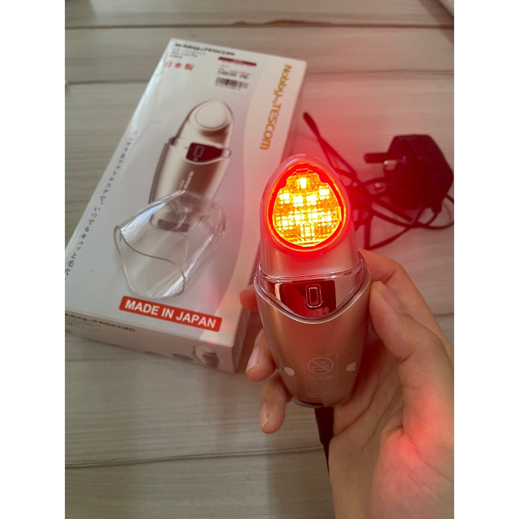 Máy làm căng mịn da mặt TESCOM NTE10 (Made in Japan)