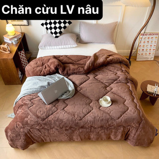 Chăn lông cừu dập nổi LV