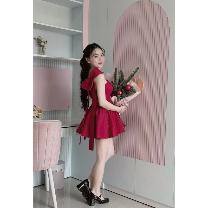 ĐẦM CÚP NƠ XOÈ