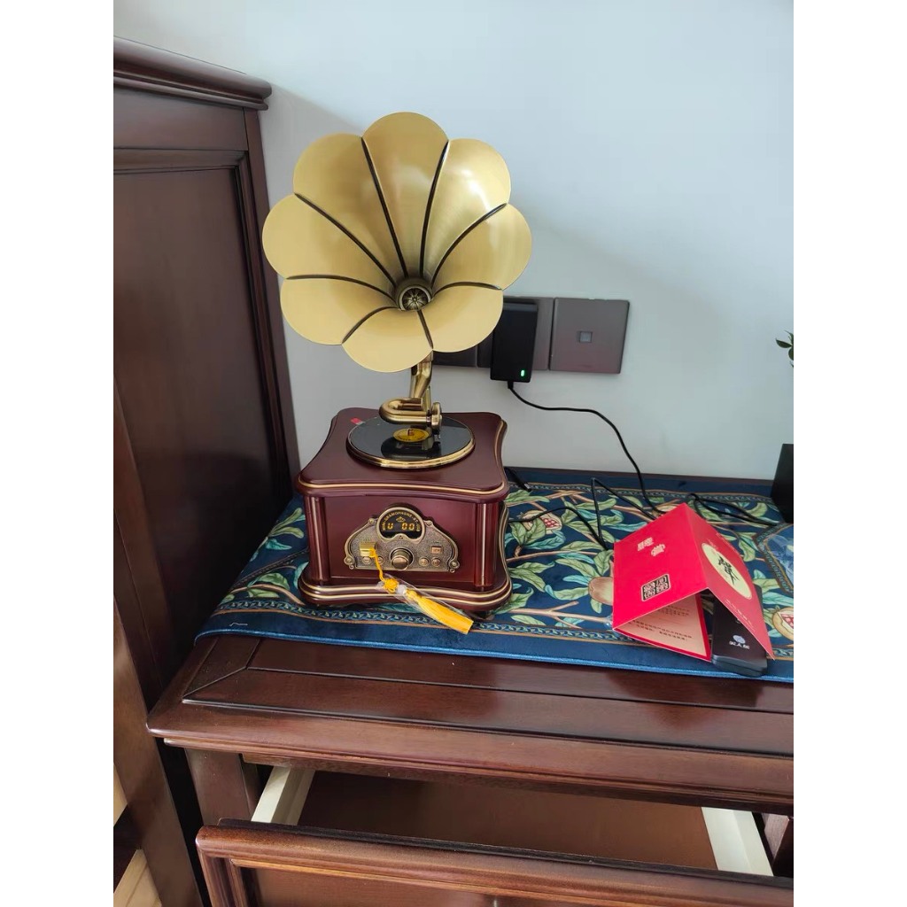 Máy phát nhạc loa kèn để bàn mini - Nghe nhạc bằng USB và Bluetoot - Decor sang trọng, âm thanh tuyệt hay - Mã MPN26