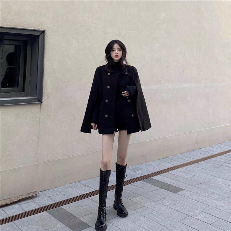 Áo choàng dạ cúc đồng hoàng gia