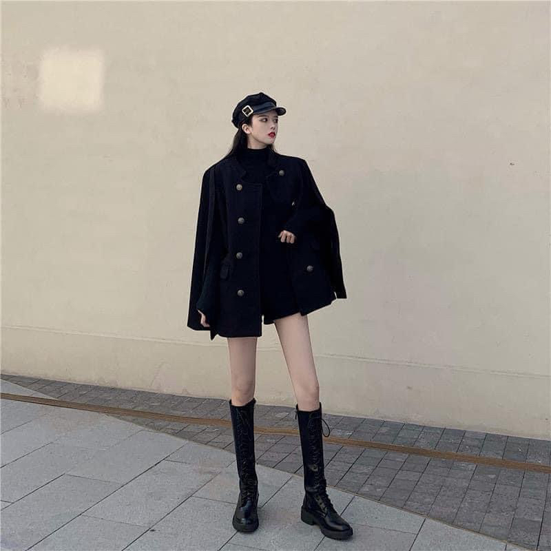 Áo choàng dạ cúc đồng hoàng gia