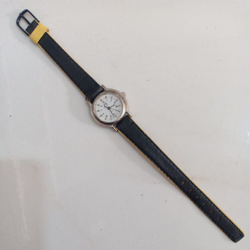 Đồng hồ nữ si nhật dây da hiệu FUKI độ mới 90%