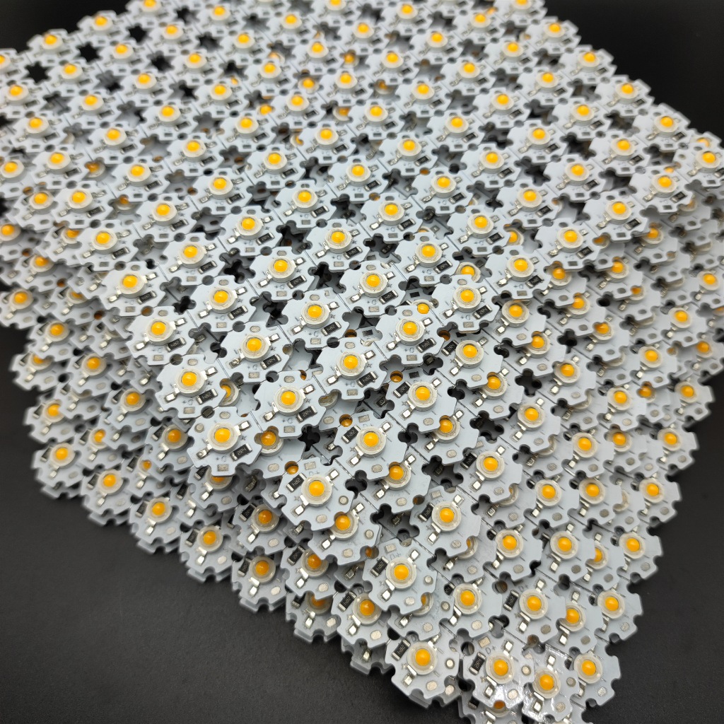 Chip Led Luxeon 5V công suất   Đã hàn sẵn đế tản nhiệt 20mm