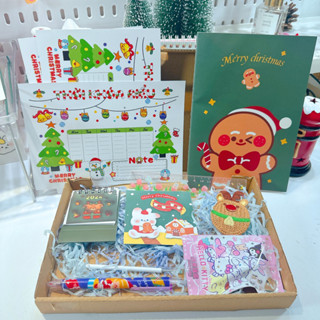 Set quà 10 món đồ dùng học tập giáng sinh ngẫu nhiên