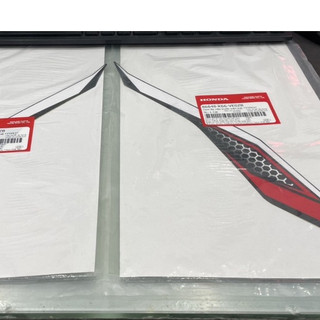 Tem ỐP NẮP TRƯỚC TRÊN PHẢI (TEM ỐP PHA ) AirBlade Đen bóng 2017-2018 CHÍNH HÃNG HONDA