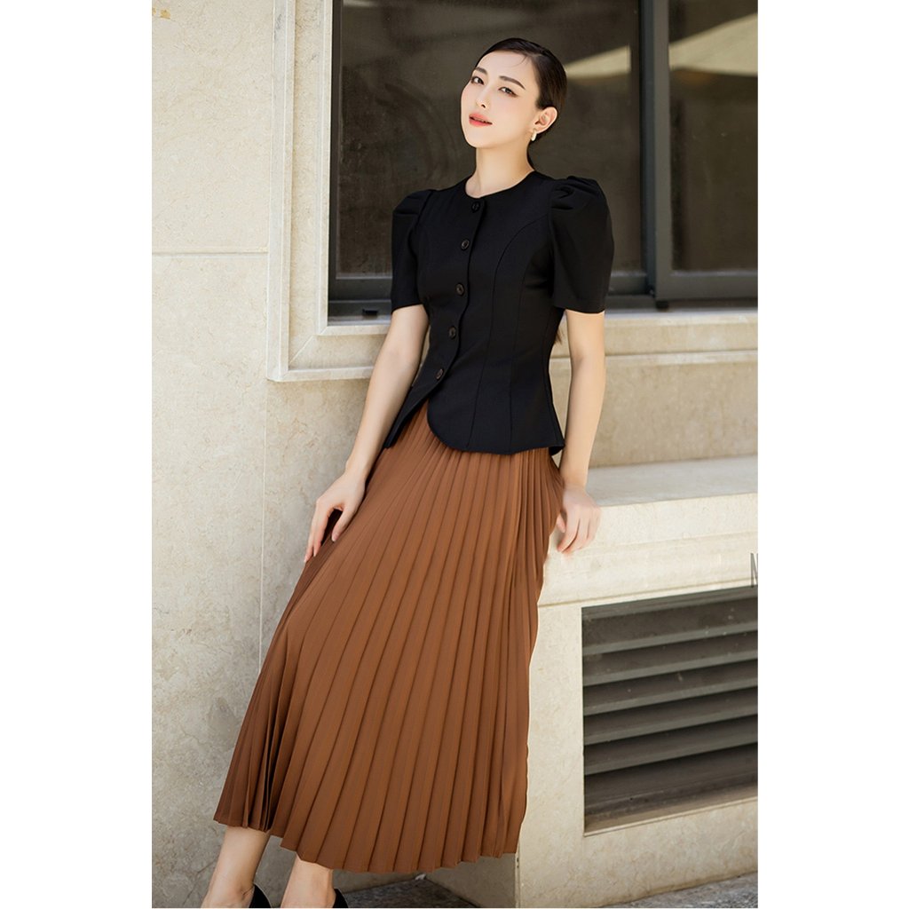 Chân váy dập ly nâu NGADO
